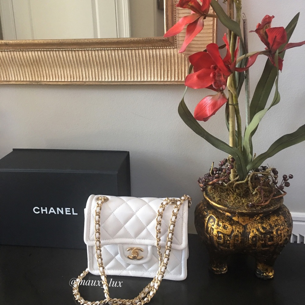 Chanel Caviar Classic Flap - Picture 3 of 17